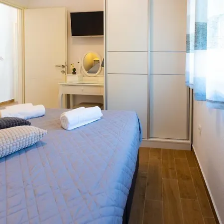 Jasa Deluxe Apartment