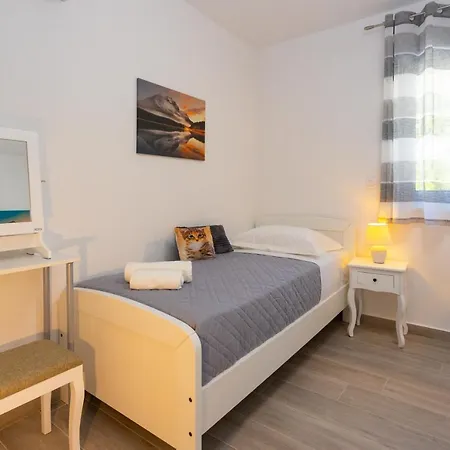 Апартаменти Jasa Deluxe Макарська