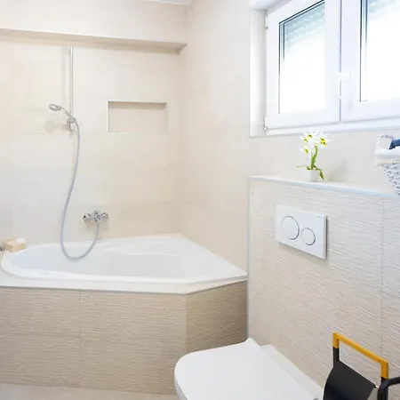 Jasa Deluxe Apartment Makarska
